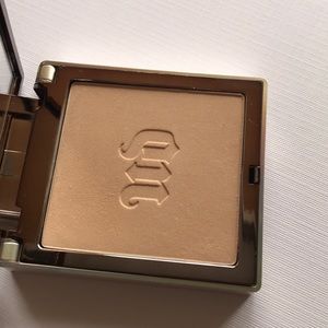 New Urban Decay Illuminziner Pressed Powder